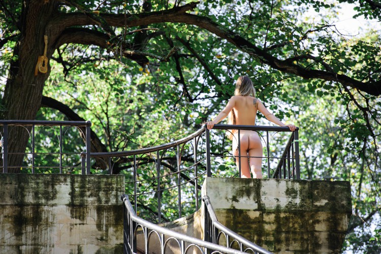 bare фотограф студия сексуально naked bed одна at/on street парк царицыно