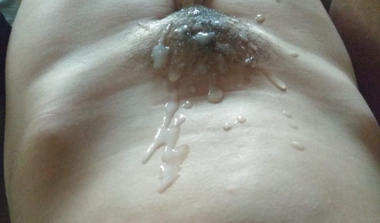 Сперма на волосатом лобке женщин - домашнее порно фото